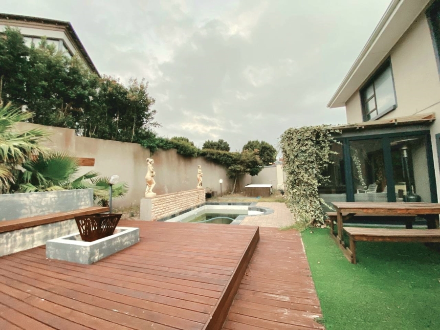 To Let 3 Bedroom Property for Rent in Lovemore Heights Estate Eastern Cape